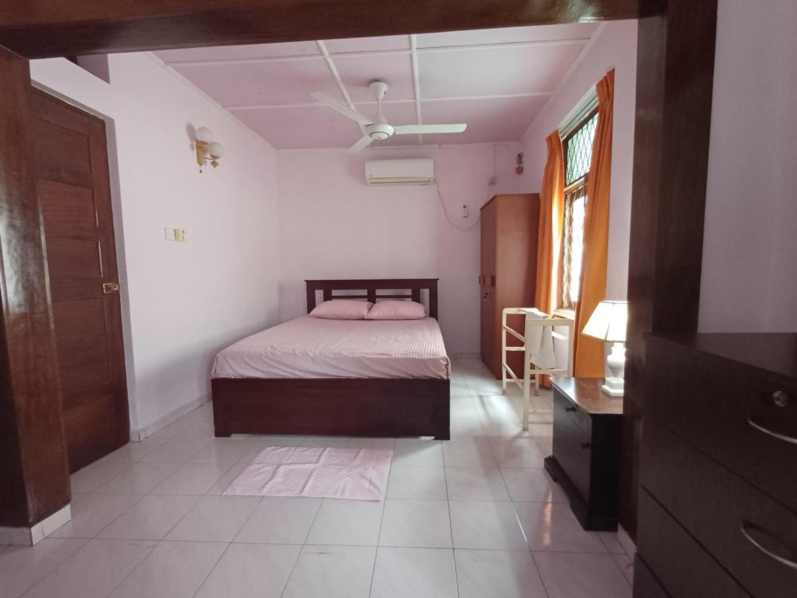 Villa Chenu Dehiwala-Mount Lavinia Екстериор снимка