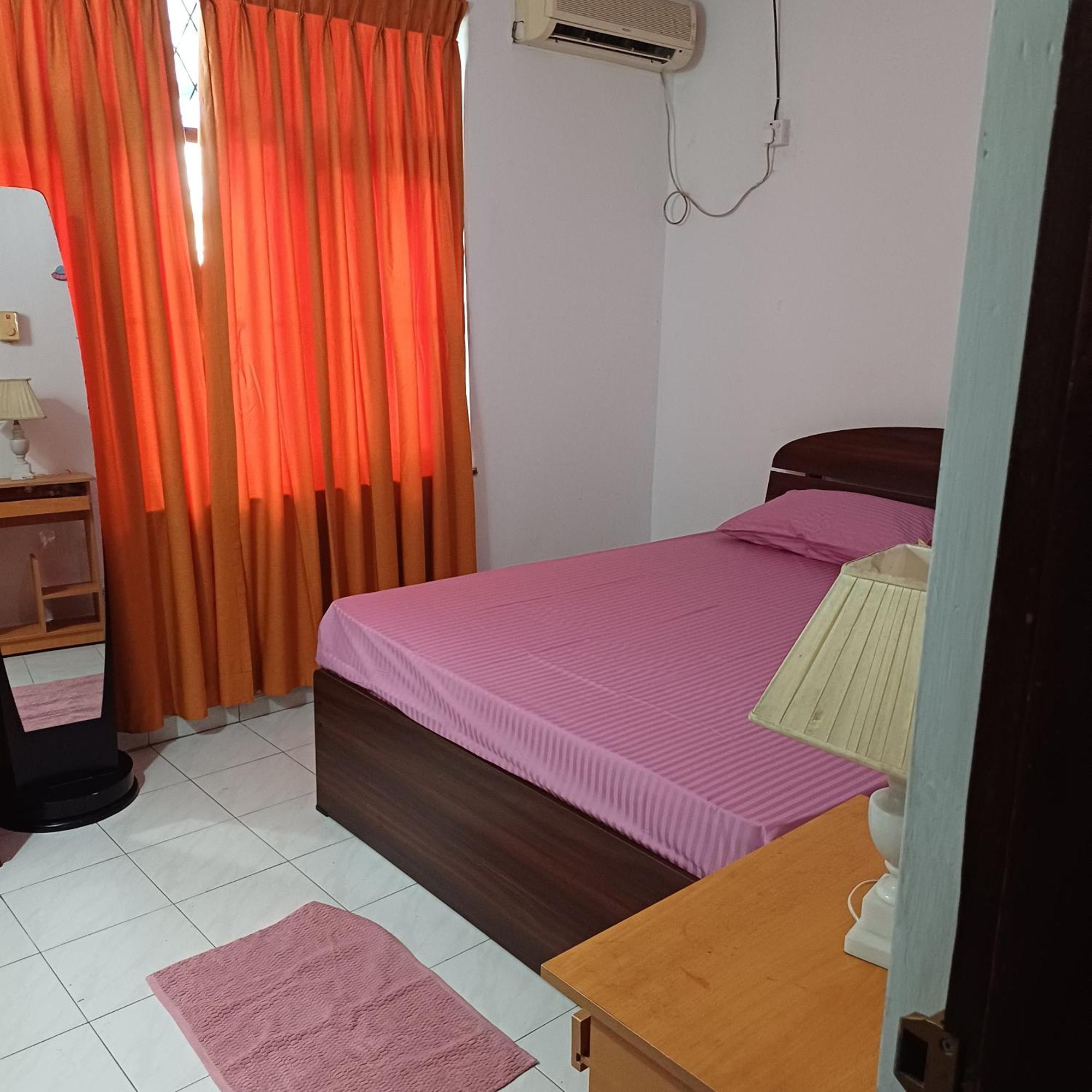 Villa Chenu Dehiwala-Mount Lavinia Екстериор снимка